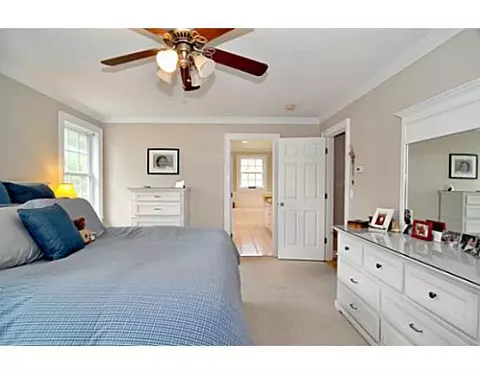 20 Ada Dr, Glocester, RI 02814 photo 5