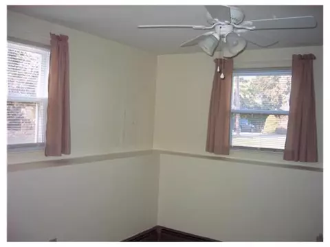 100 Gray St, Warwick, RI 02889 photo 15