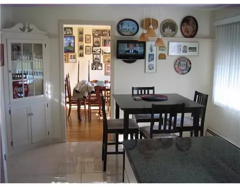100 Gray St, Warwick, RI 02889 photo 5