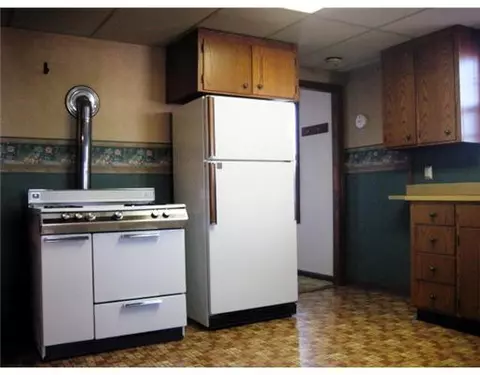 281 Adams St, Woonsocket, RI 02895 photo 5
