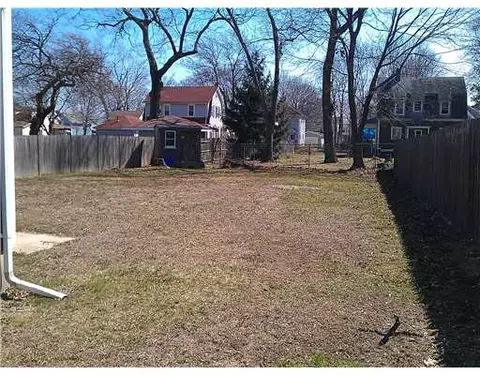 42 Winter Ave, Warwick, RI 02889 photo 9