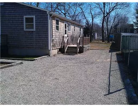 42 Winter Ave, Warwick, RI 02889 photo 2