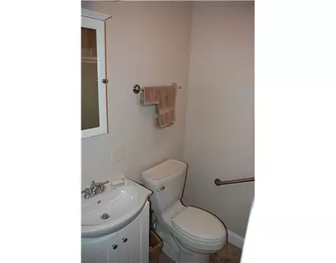 43 Dexter St, Woonsocket, RI 02895 photo 5