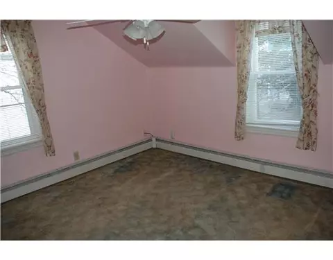43 Dexter St, Woonsocket, RI 02895 photo 9