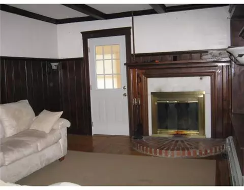 124 Rutland St, Woonsocket, RI 02895 photo 8