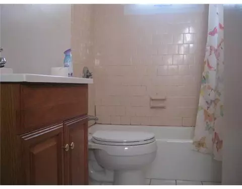124 Rutland St, Woonsocket, RI 02895 photo 15
