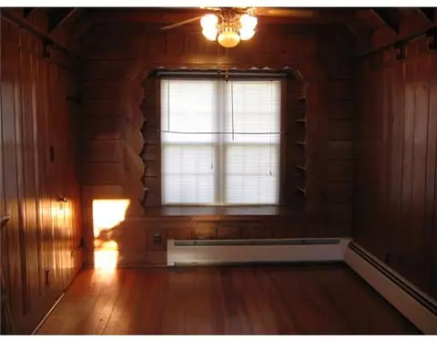 124 Rutland St, Woonsocket, RI 02895 photo 7