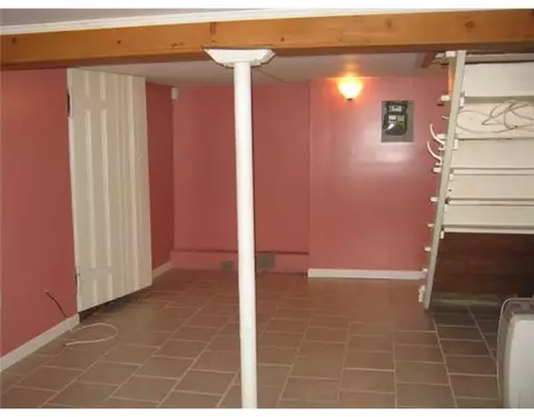 124 Rutland St, Woonsocket, RI 02895 photo 17