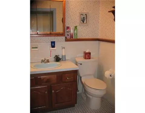 197 Capwell Ave, Woonsocket, RI 02895 photo 8