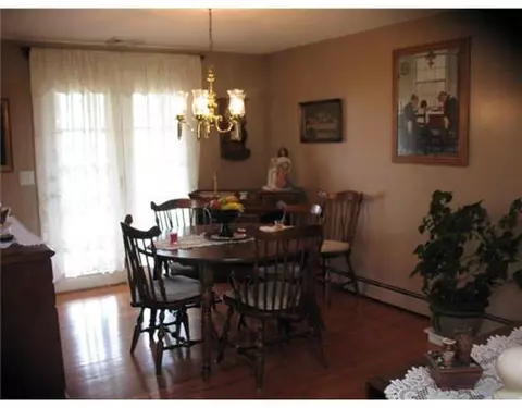197 Capwell Ave, Woonsocket, RI 02895 photo 6