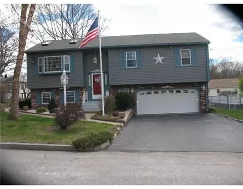 197 Capwell Ave, Woonsocket, RI 02895 photo 1