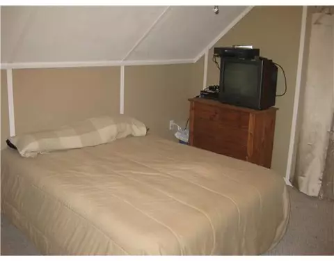 112 Milton Rd, Warwick, RI 02888 photo 8