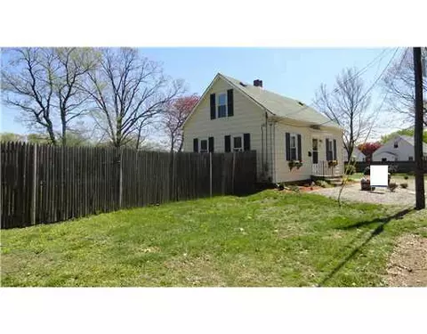 112 Milton Rd, Warwick, RI 02888 photo 11