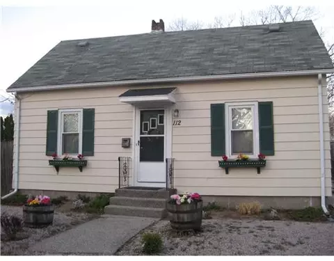 112 Milton Rd, Warwick, RI 02888 photo 2