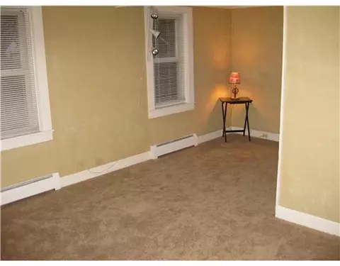 112 Milton Rd, Warwick, RI 02888 photo 6