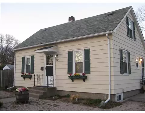 112 Milton Rd, Warwick, RI 02888 photo 1