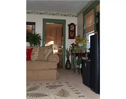 258 Tennyson Rd, Warwick, RI 02888 photo 4