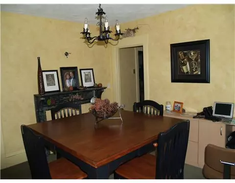 258 Tennyson Rd, Warwick, RI 02888 photo 8