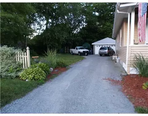 258 Tennyson Rd, Warwick, RI 02888 photo 3