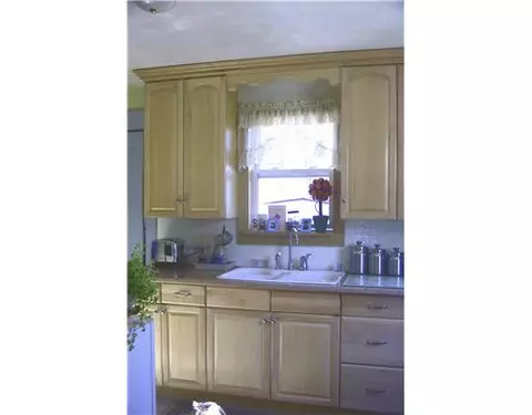 258 Tennyson Rd, Warwick, RI 02888 photo 5