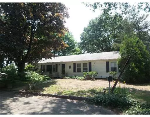 26 Forbes St, Warwick, RI 02886 photo 1