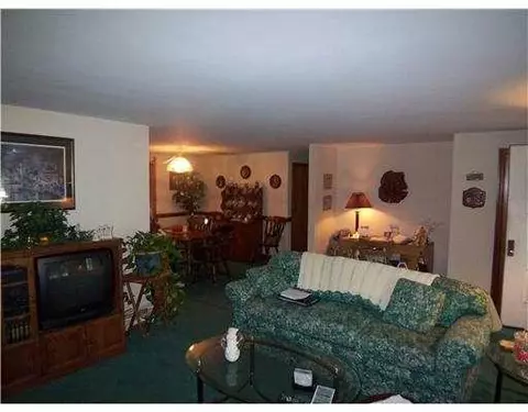 26 Forbes St, Warwick, RI 02886 photo 18