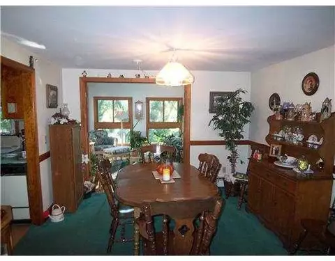 26 Forbes St, Warwick, RI 02886 photo 5