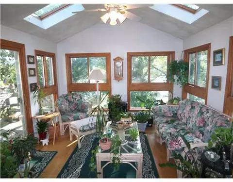 26 Forbes St, Warwick, RI 02886 photo 2