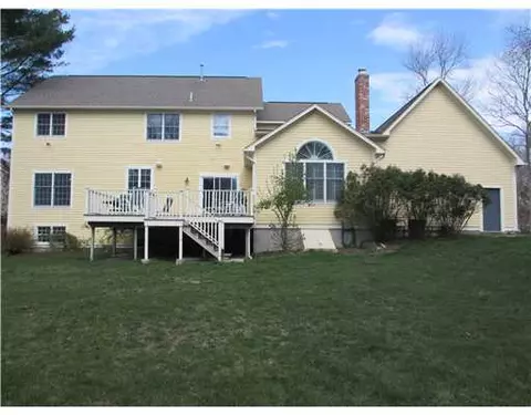 81 Prides Crossing Lane Ln, Saunderstown, RI 02874 photo 2