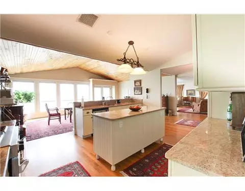 40 Sylvia Dr, Warwick, RI 02886 photo 12