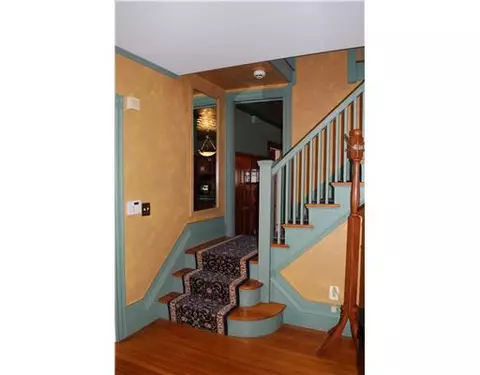 121 Post Rd, Warwick, RI 02888 photo 3