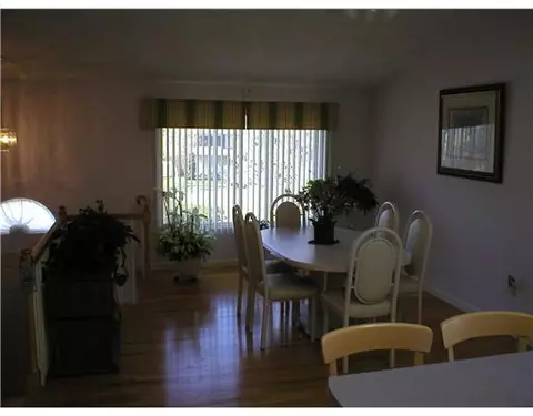 11 Devon Ct, Warwick, RI 02889 photo 4