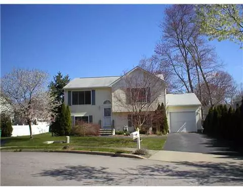 11 Devon Ct, Warwick, RI 02889 photo 1
