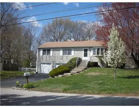 3 Longfellow Dr, Coventry, RI 02816 photo 11