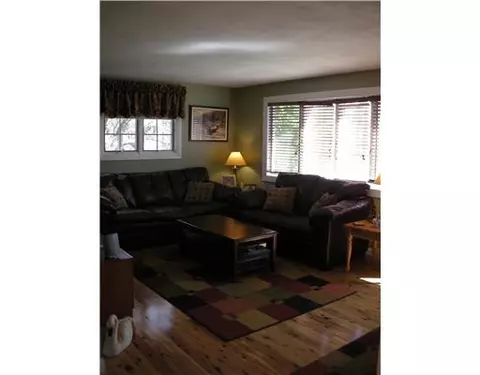 3 Longfellow Dr, Coventry, RI 02816 photo 5