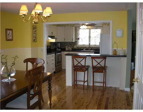 3 Longfellow Dr, Coventry, RI 02816 photo 3