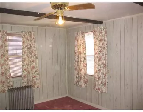 21 Sutton Ave, Warwick, RI 02889 photo 17