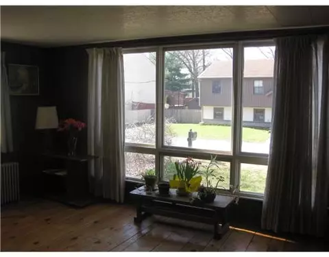 21 Sutton Ave, Warwick, RI 02889 photo 10