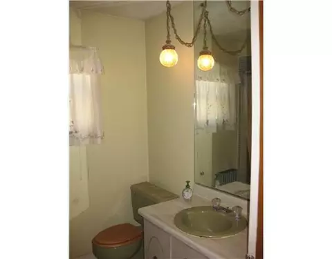 21 Sutton Ave, Warwick, RI 02889 photo 15