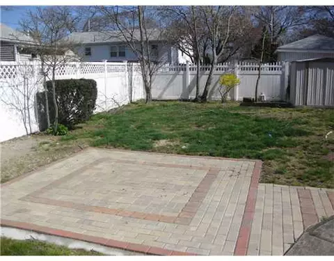 21 Sutton Ave, Warwick, RI 02889 photo 5
