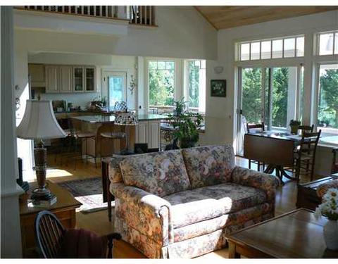 25 Timothy Dr, Westerly, RI 02891 photo 8