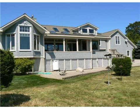 25 Timothy Dr, Westerly, RI 02891 photo 2