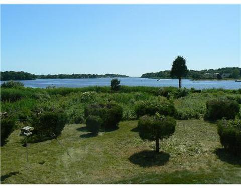 25 Timothy Dr, Westerly, RI 02891 photo 5