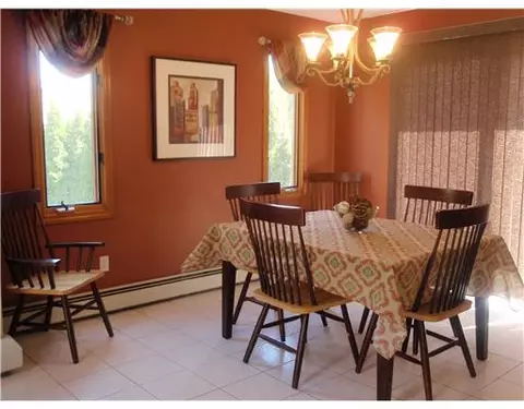 22 Lilac Cir, Cranston, RI 02920 photo 10