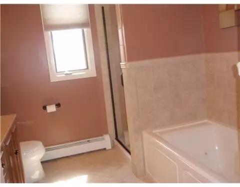 22 Lilac Cir, Cranston, RI 02920 photo 13