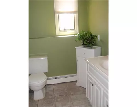 22 Lilac Cir, Cranston, RI 02920 photo 17