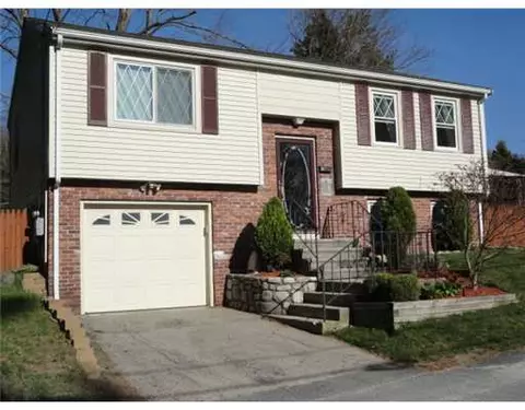 32 Cliffe Ave, Woonsocket, RI 02895 photo 1