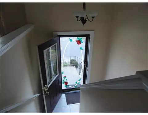 32 Cliffe Ave, Woonsocket, RI 02895 photo 6
