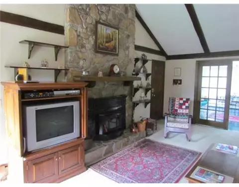 20 Locust Valley Rd, Exeter, RI 02822 photo 6