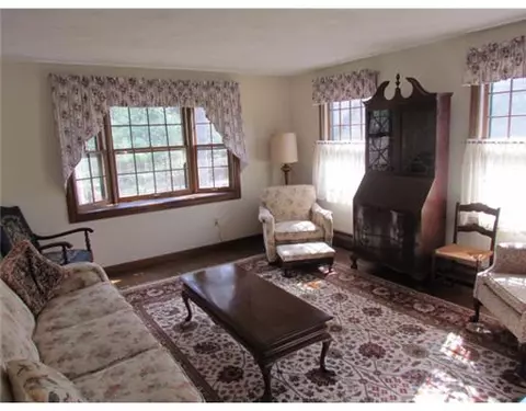 20 Locust Valley Rd, Exeter, RI 02822 photo 2